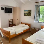 Pensionat Garden Himare