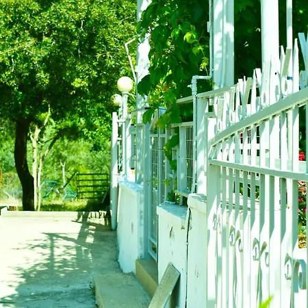 Garden Pensjonat Himara