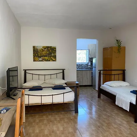 Garden Pensjonat Himara