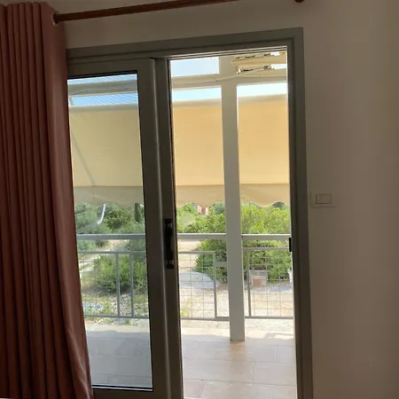 Garden Pensjonat Himara