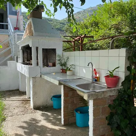 Garden 4* Himara