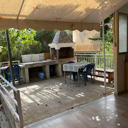 Garden Pensjonat Himara