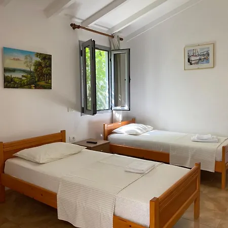 Garden 4* Himara