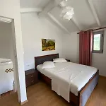 Garden 4*