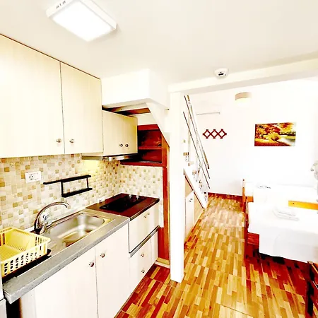 Garden Guest house Himare