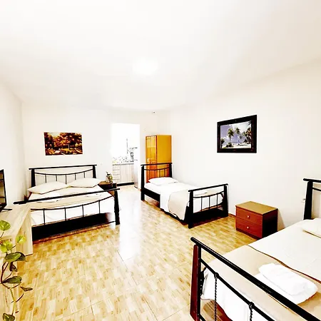 Garden Guest house Himare