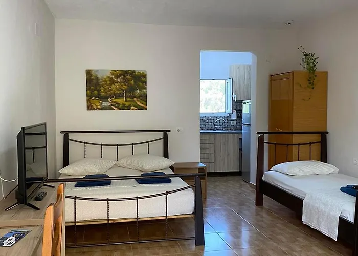 Garden Konukevi Himarë