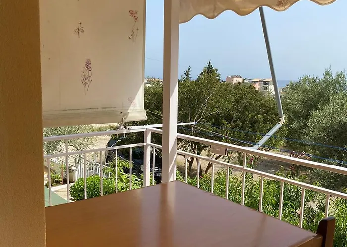 Garden Himare