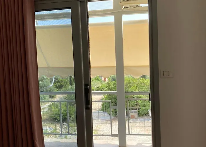 Garden Konukevi Himarë