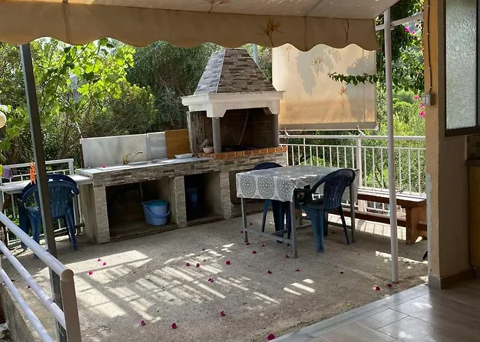 Garden Konukevi Himarë